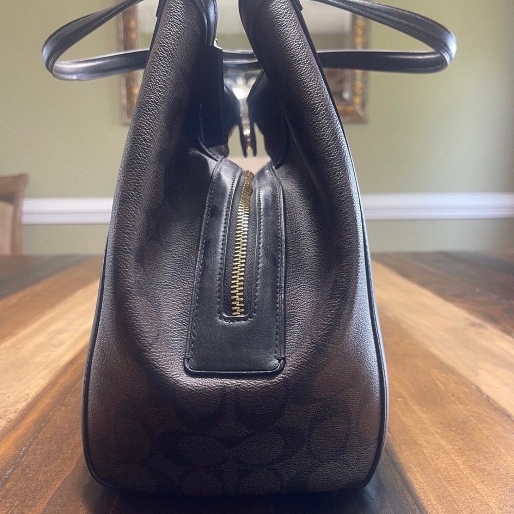 Coach Black and Brown Signature Shoulder Bag - Picture 4 of 16
